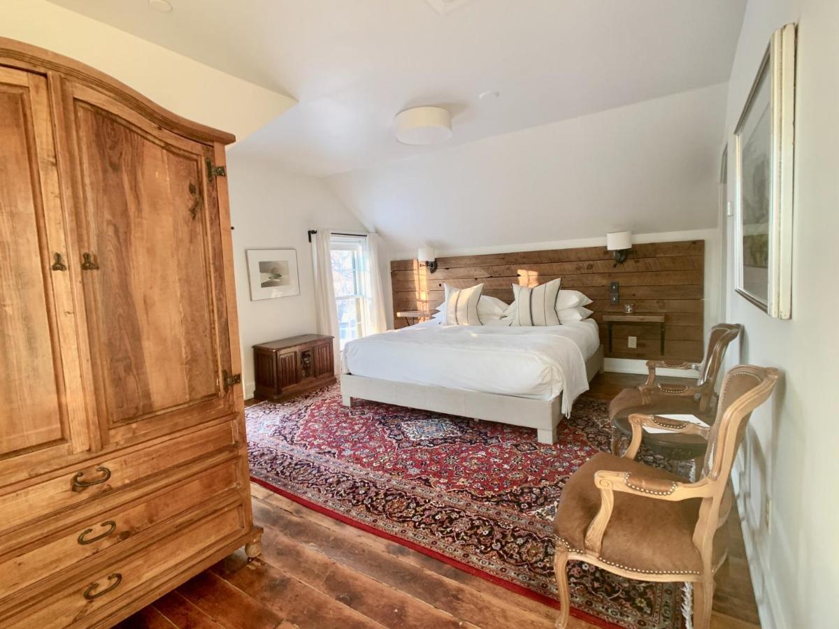 Woodbourne Inn Niagara-on-the-Lake ภายนอก รูปภาพ